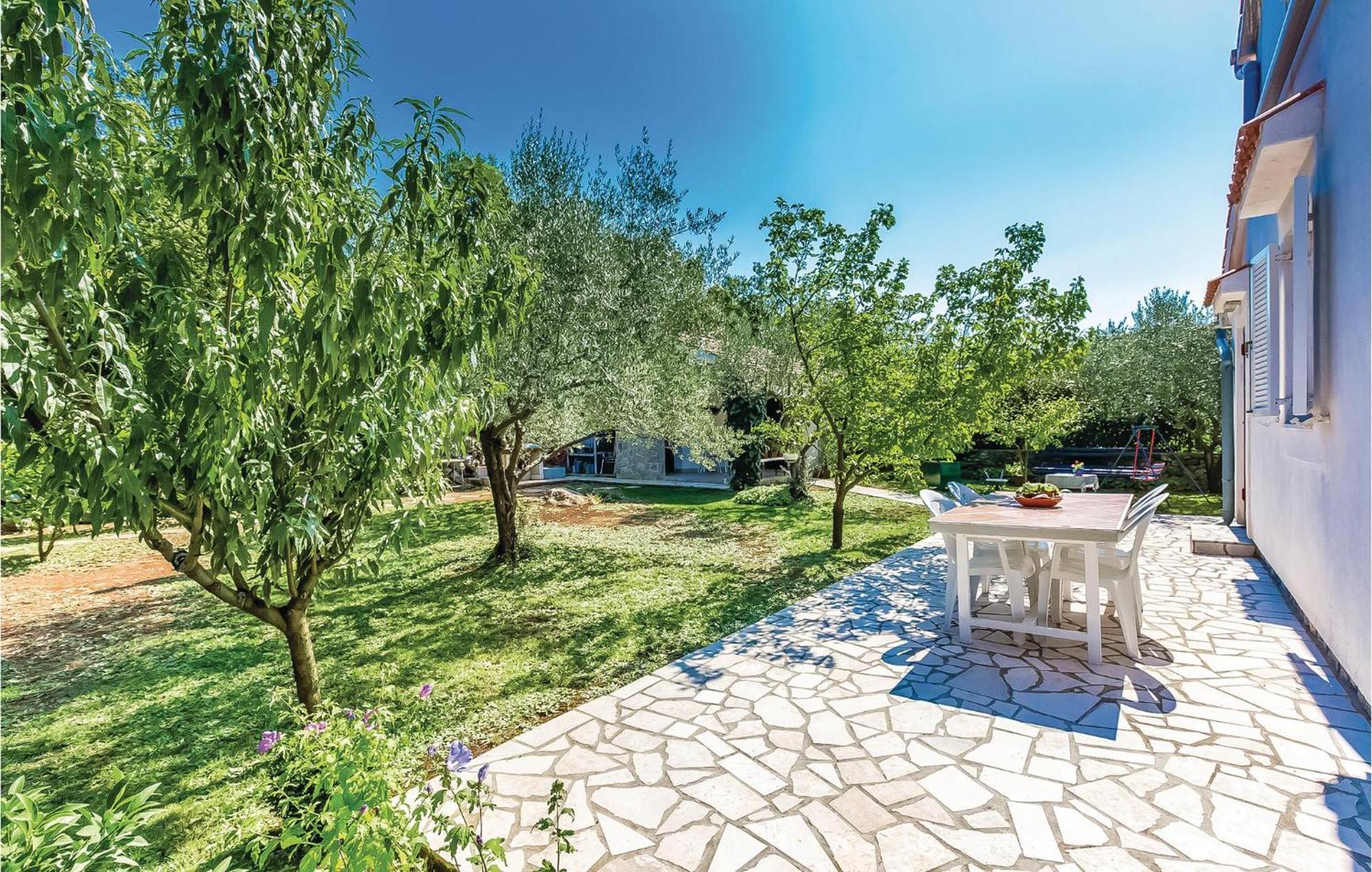 Lovely Apartment In Krk With Wifi Brzac Exterior foto